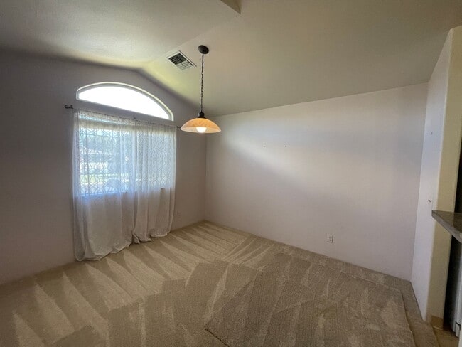 Building Photo - Kihei Three Bedroom