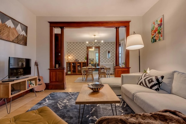 Building Photo - 3501 Cedar Ave S