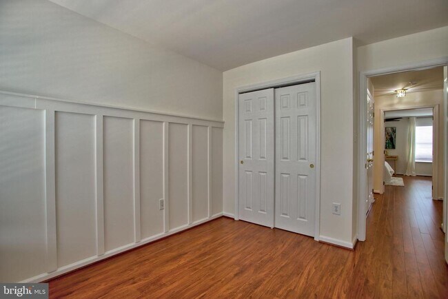 Building Photo - 14679 Seasons Dr