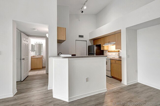 Building Photo - 920 Villa Cir