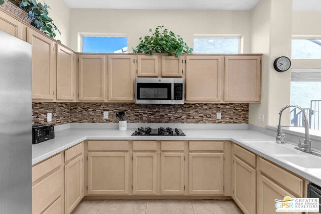 Building Photo - 37468 Westridge Ave