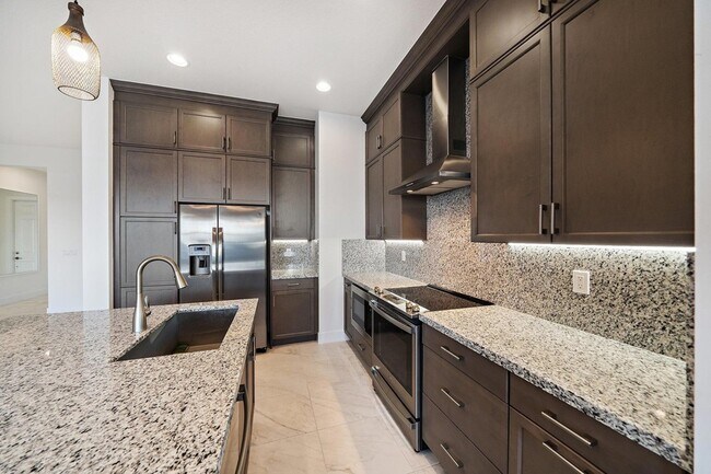 Building Photo - 4925 Pointe Midtown Way