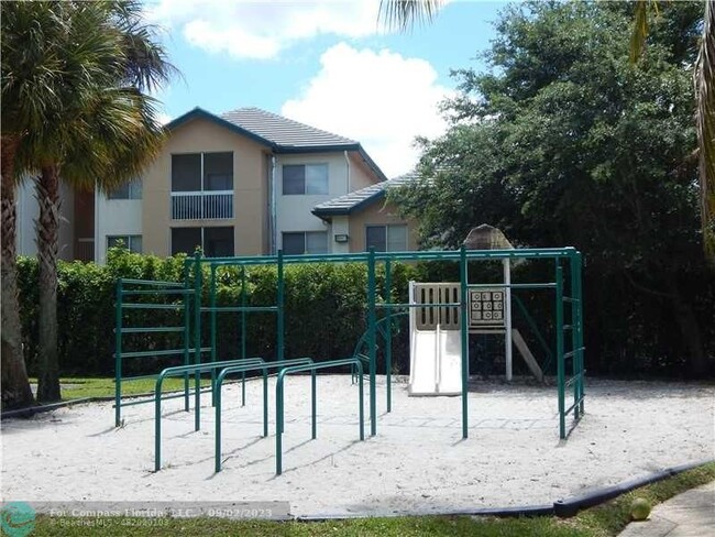 Building Photo - 9866 NW 57th Manor