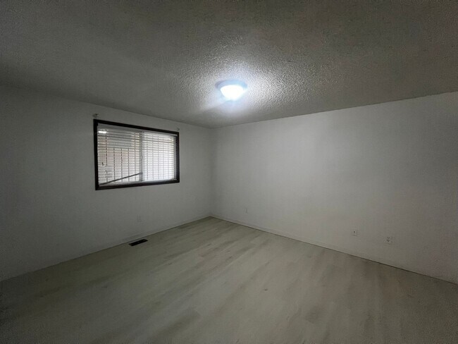 Building Photo - 507 Forest Cir