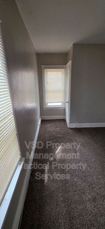 Building Photo - 12819 Edmonton Ave