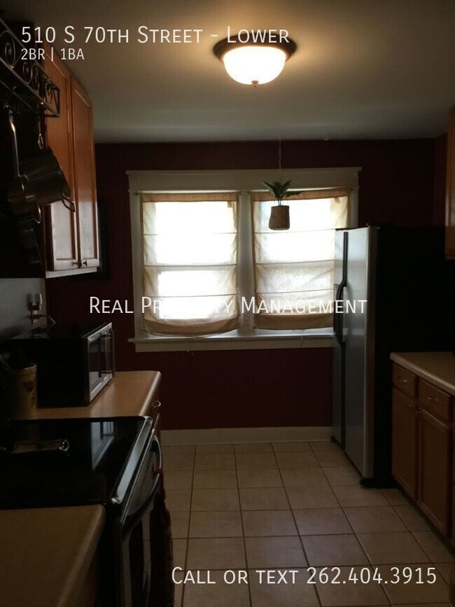Building Photo - 510 S 70th St