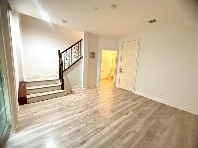 Building Photo - 4804 Sawgrass Breeze Dr