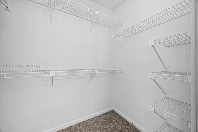 Building Photo - 1031 Coral Club Dr