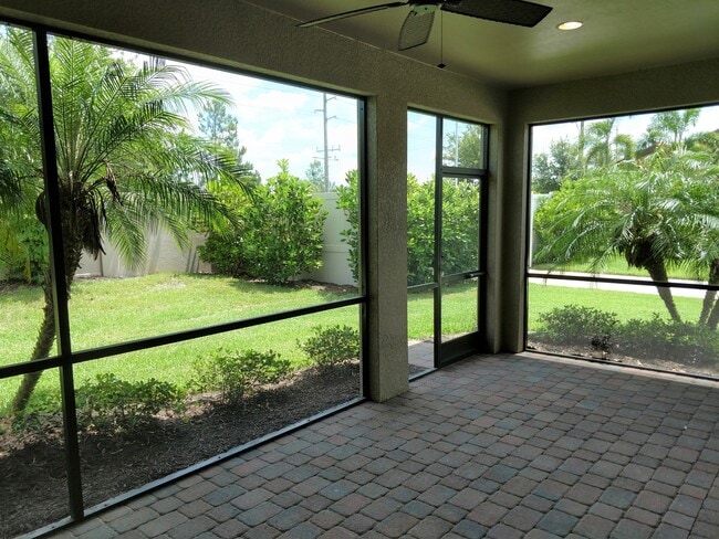 Building Photo - Unfurnished Annual Rental - Lovely 3 Bedroom Home in Calusa Park. Nicely upgraded and Pet Friendly