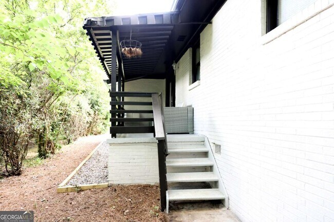 Building Photo - 1275 Calhoun Ave