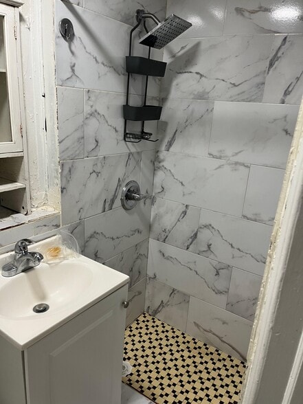 Building Photo - 654 Commonwealth Ave