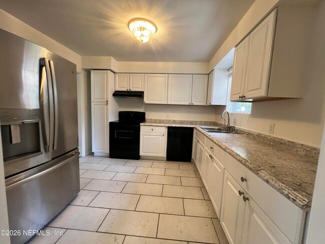 Building Photo - 1377 Tiber Ave