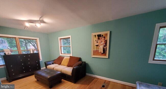 Building Photo - 6513 Old Dominion Dr