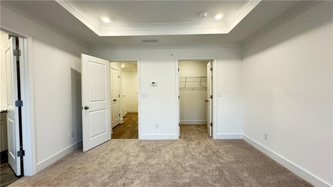 Building Photo - 813 Atkins Ln