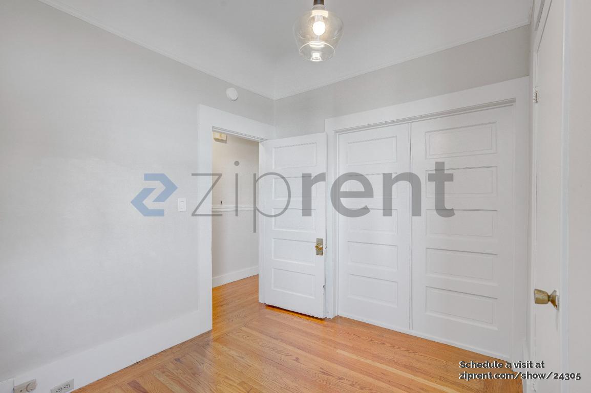 Building Photo - Unit