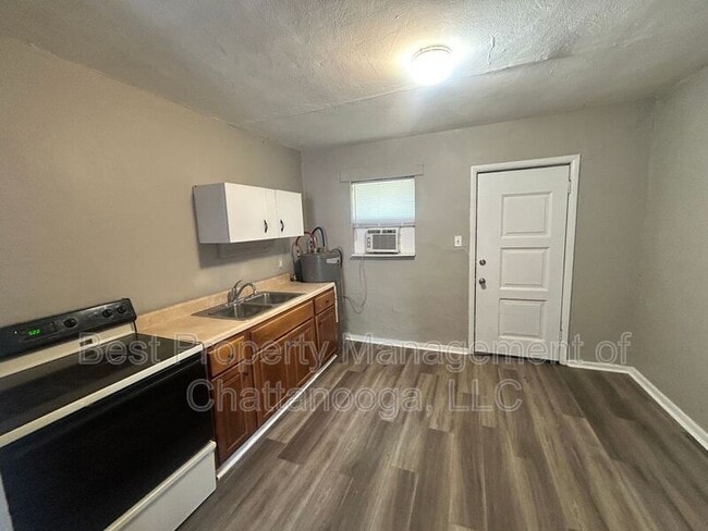 Building Photo - 2016 Rawlings St