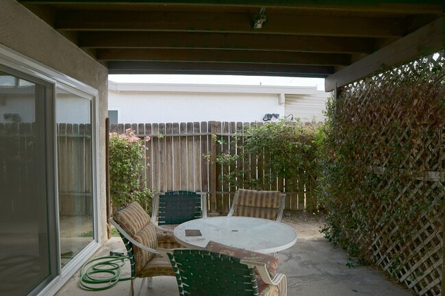 Building Photo - 51815 Avenida Martinez