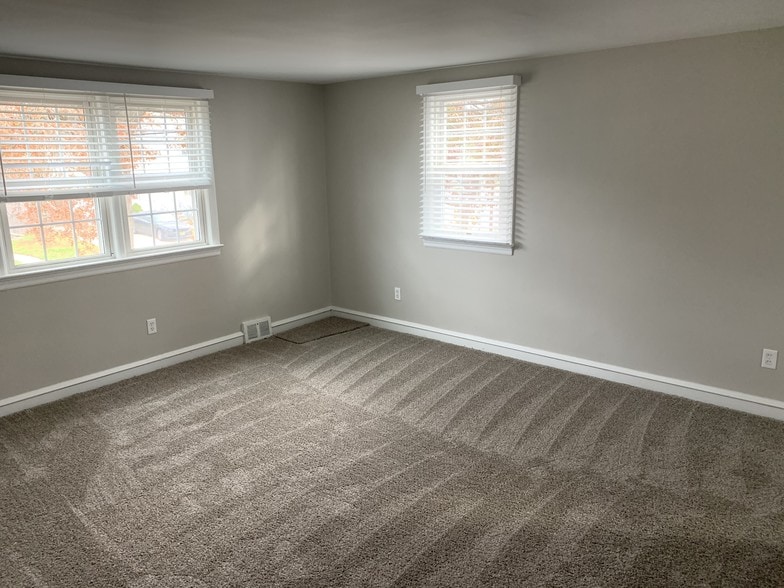 Another living room view-new rugs - 1310 W Kings Hwy