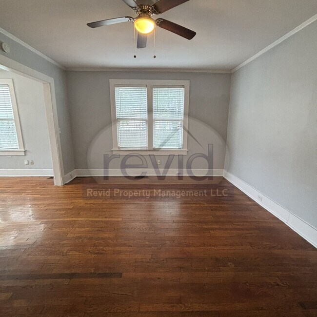 Building Photo - Move In Special! First Month Free!