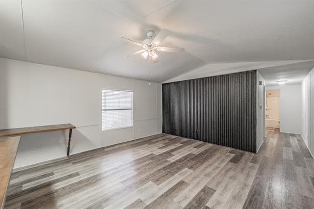 Building Photo - 5005 Shoreline Cir W