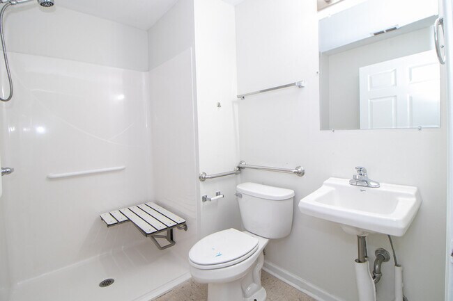 Building Photo - 299 Raleigh Dr