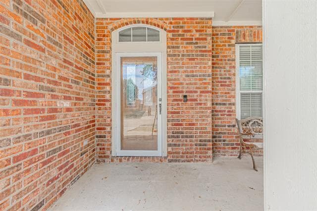 Building Photo - 2022 Highland Dr