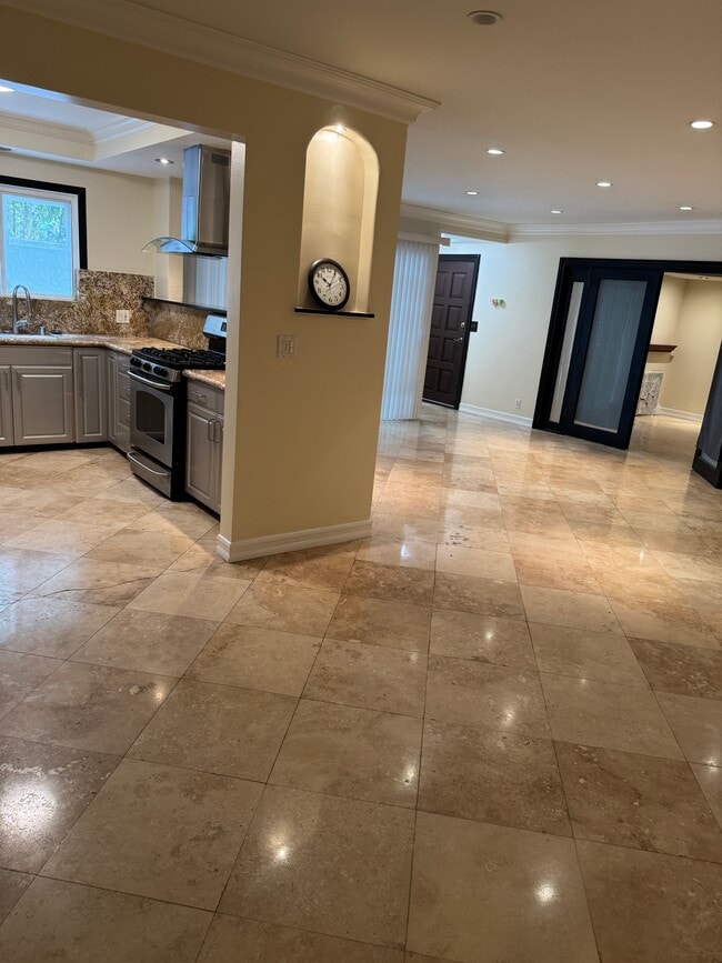 Building Photo - 11370 W Sunset Blvd