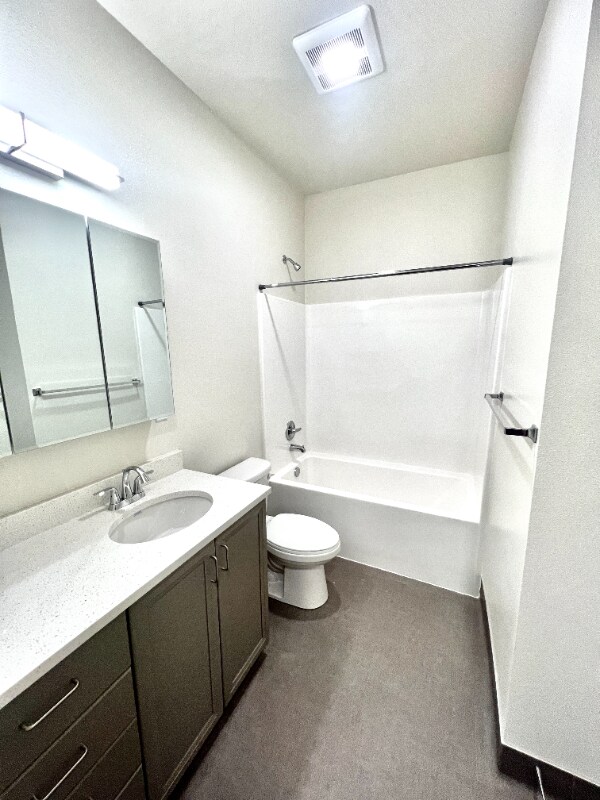Building Photo - 2330 Yakima Ct