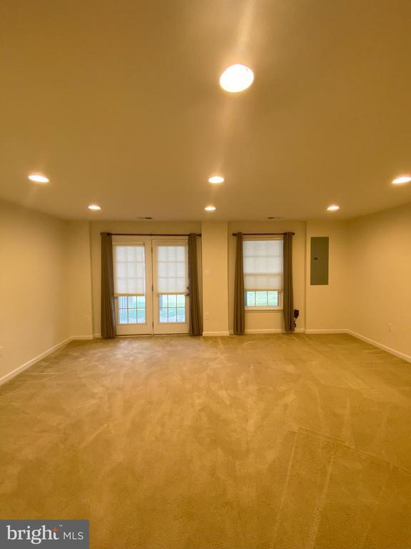 Building Photo - 118 Fritillary Ct