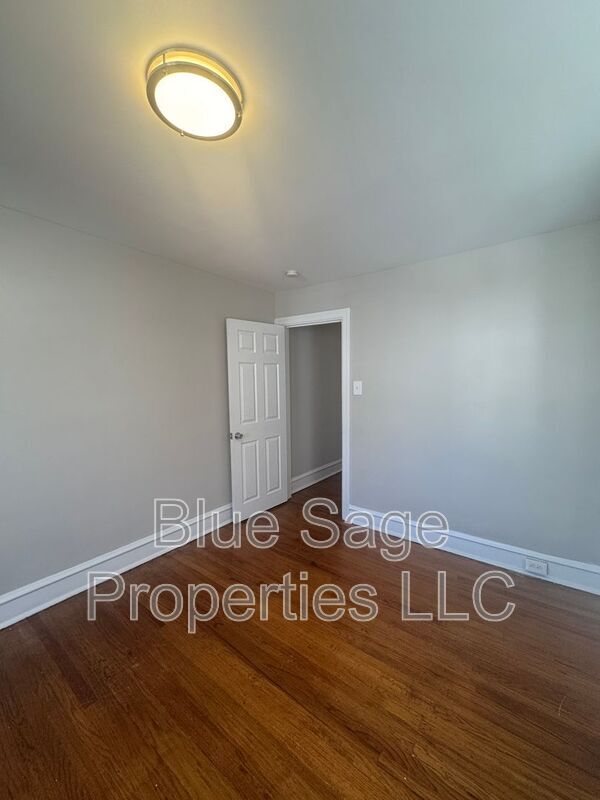 Building Photo - 80 Hartley Rd