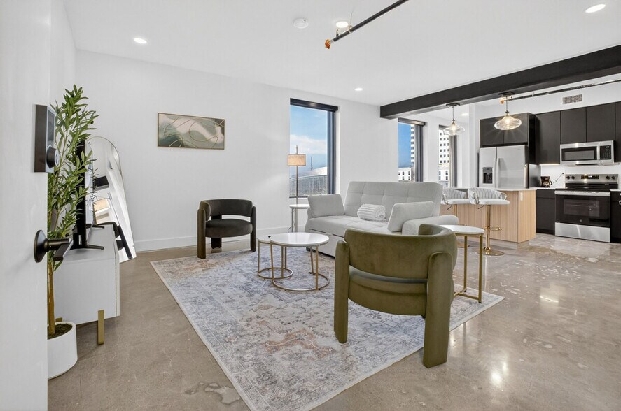 Building Photo - 116 W 3rd St