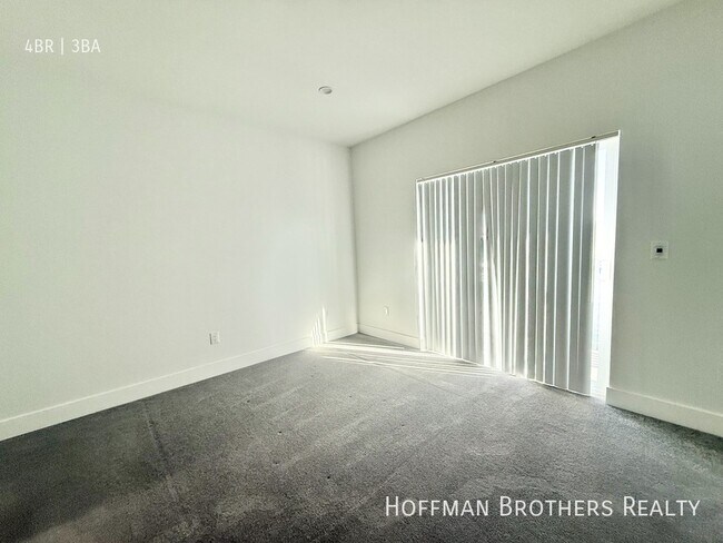 Building Photo - 6905 Ben Ave