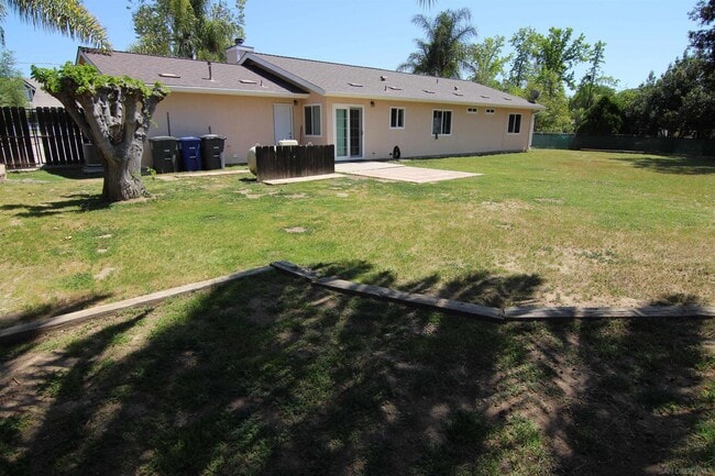 Building Photo - 16328 Bassett Ct
