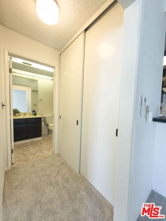 Building Photo - 222 S Central Ave