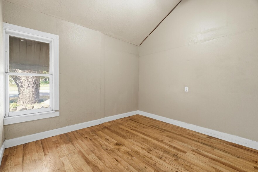 Building Photo - 1125 Pecan St