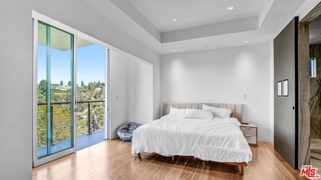 Building Photo - 9400 Readcrest Dr