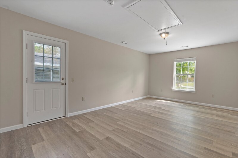 Building Photo - 85 Blue Heron Ct