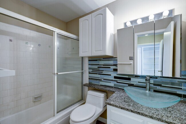 Building Photo - 3500 Tangle Brush Dr