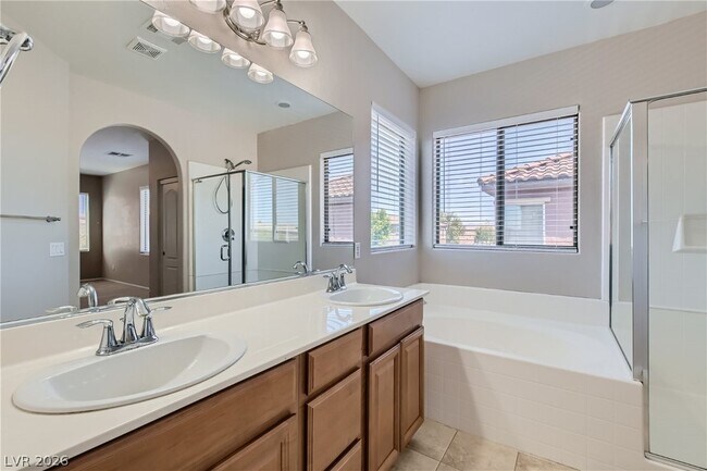 Building Photo - 665 Calamus Palm Pl