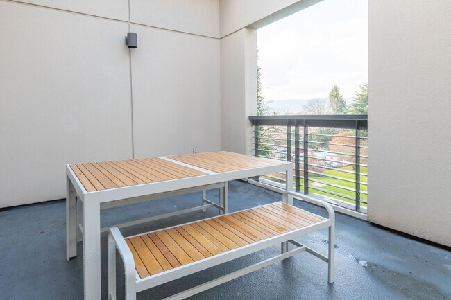 Interior Photo - Buckman Terrace
