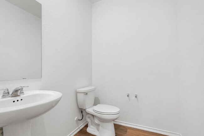 Building Photo - 1205 Sweetspire St