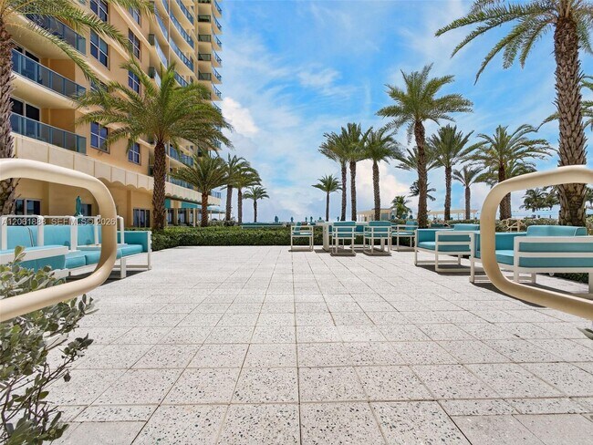 Building Photo - 2501 S Ocean Dr
