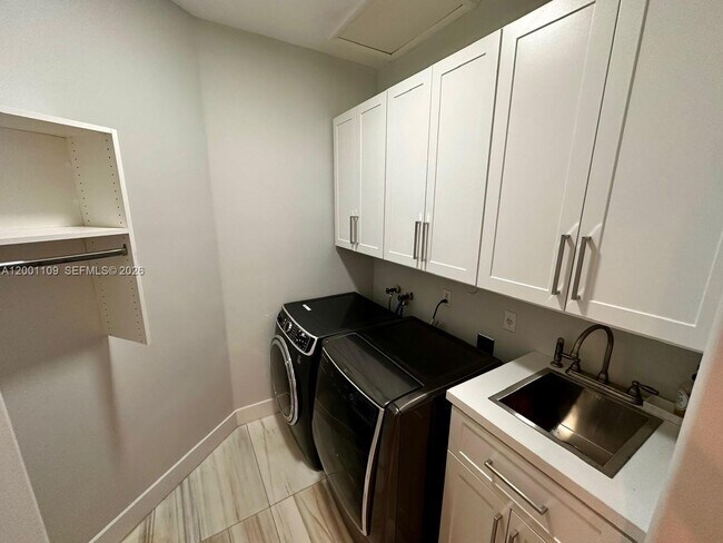 Building Photo - 223 NW 129th Ave