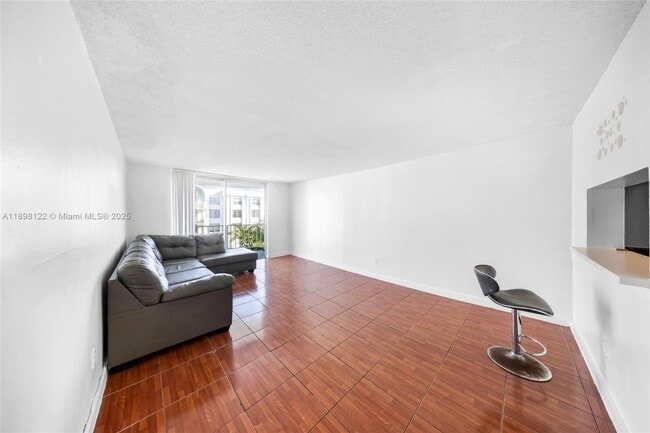 Building Photo - 492 NW 165th St