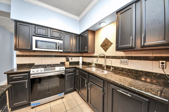 Building Photo - 12218 Taylors Crossing Dr