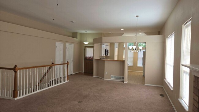 Building Photo - 1329 Nutwood Dr