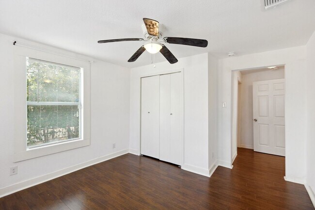 Building Photo - 3 Bedroom Single Family Home in San Antonio
