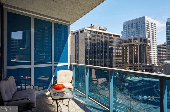 Building Photo - 1881 N Nash St