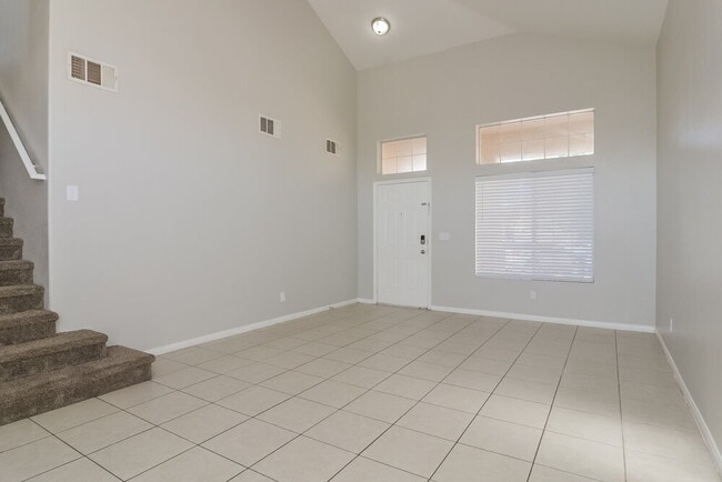 Building Photo - 4910 Rancho Domingo Ct