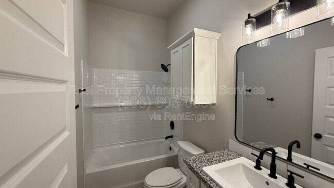 Building Photo - 2915 Tractor Ave